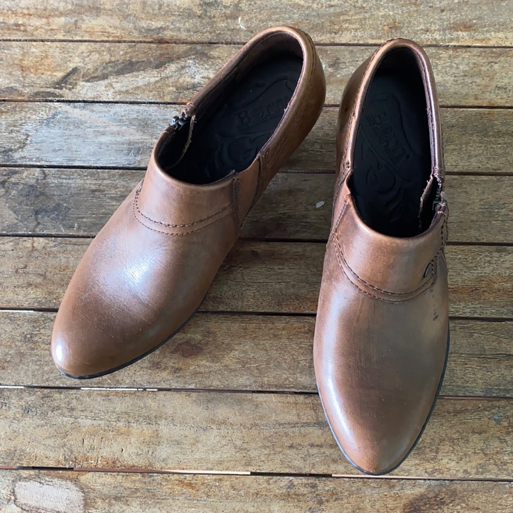 Born Size 8 Ankle Booties